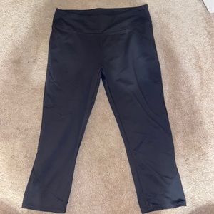 Fabletics Cropped Grey Legging